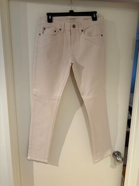 Banana Republic Mens Cream Skinny Jeans
30W x 30L